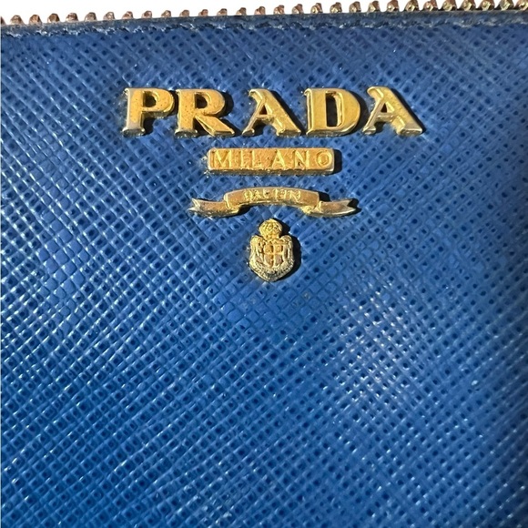 PRADA Saffiano Blue Leather Large Wallet – Gorgeous Navy, Full Zip Closure - Picture 2 of 13